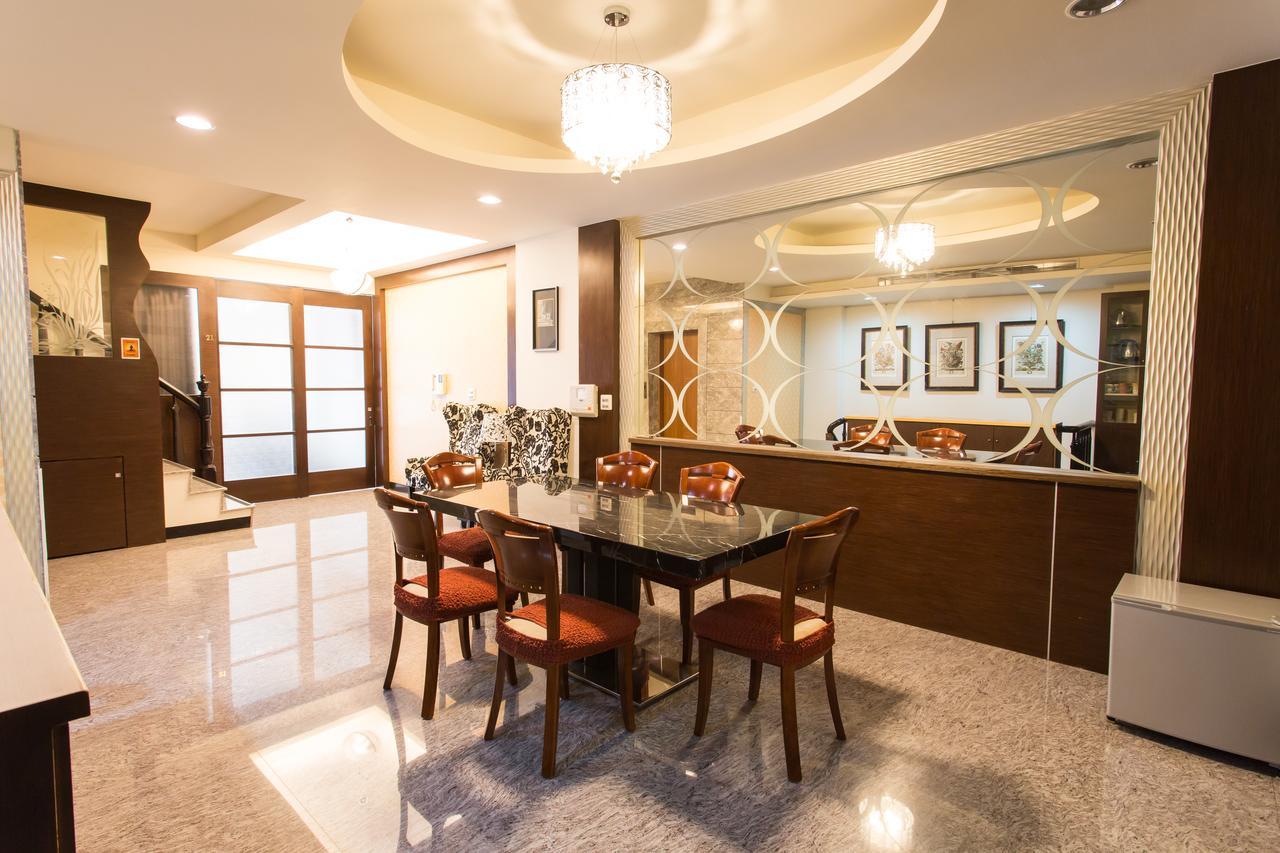 Bed and Breakfast Eureka Tainan Esterno foto
