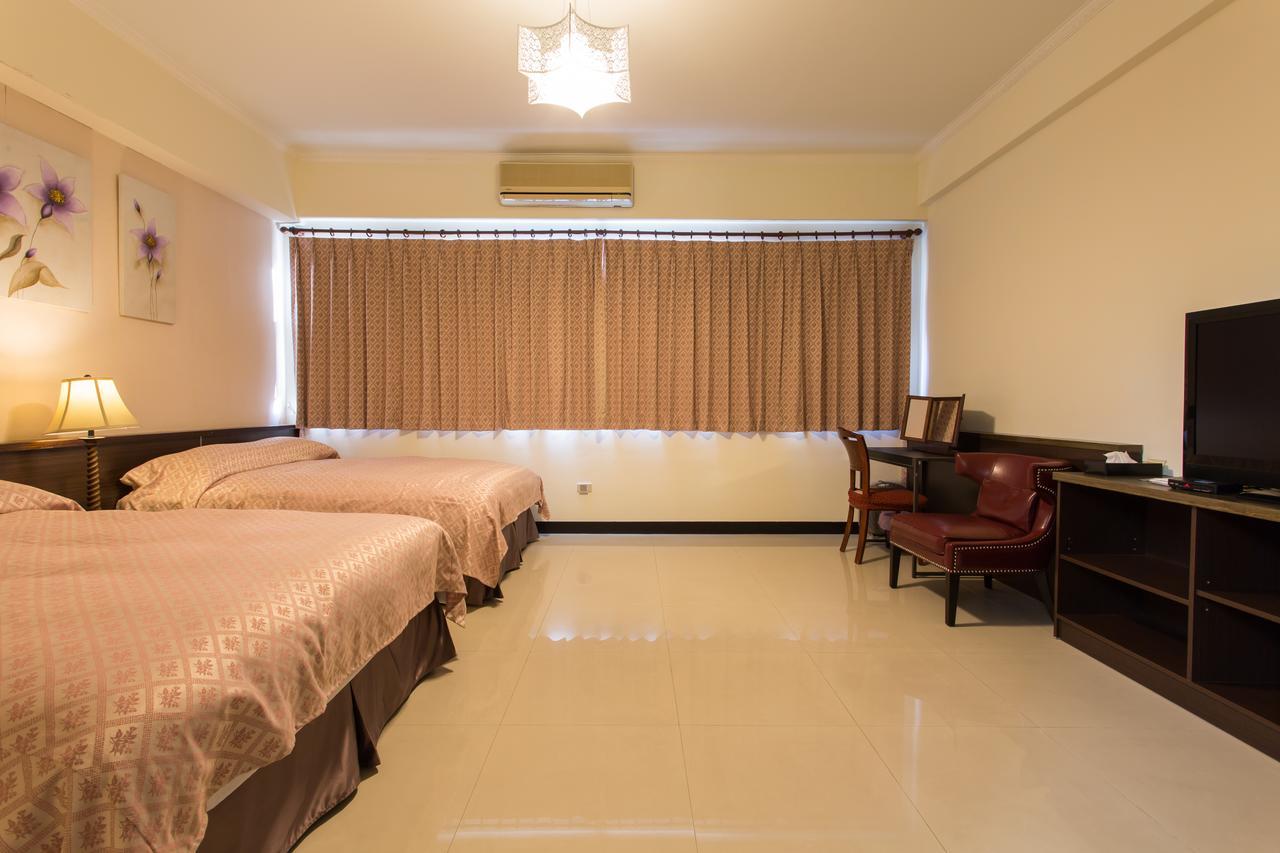 Bed and Breakfast Eureka Tainan Esterno foto