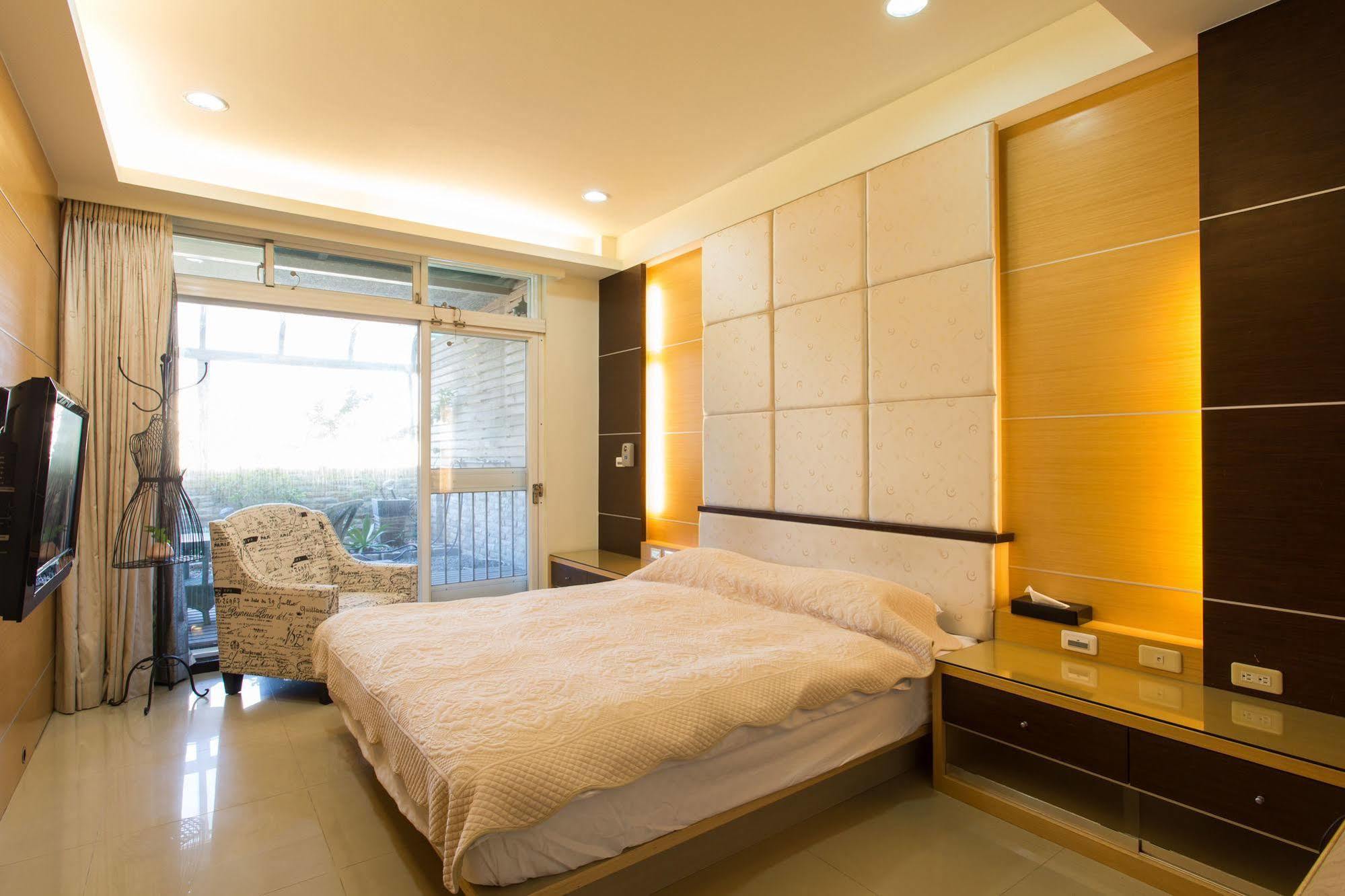 Bed and Breakfast Eureka Tainan Esterno foto
