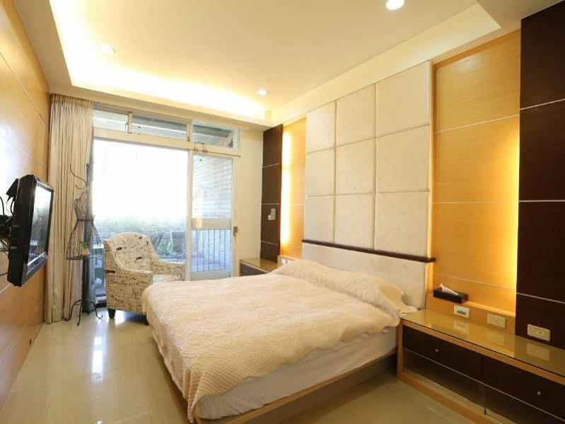 Bed and Breakfast Eureka Tainan Esterno foto