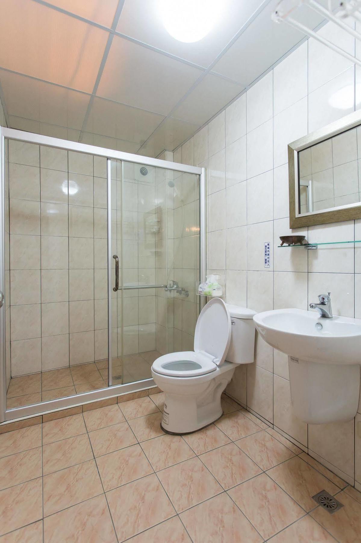 Bed and Breakfast Eureka Tainan Esterno foto
