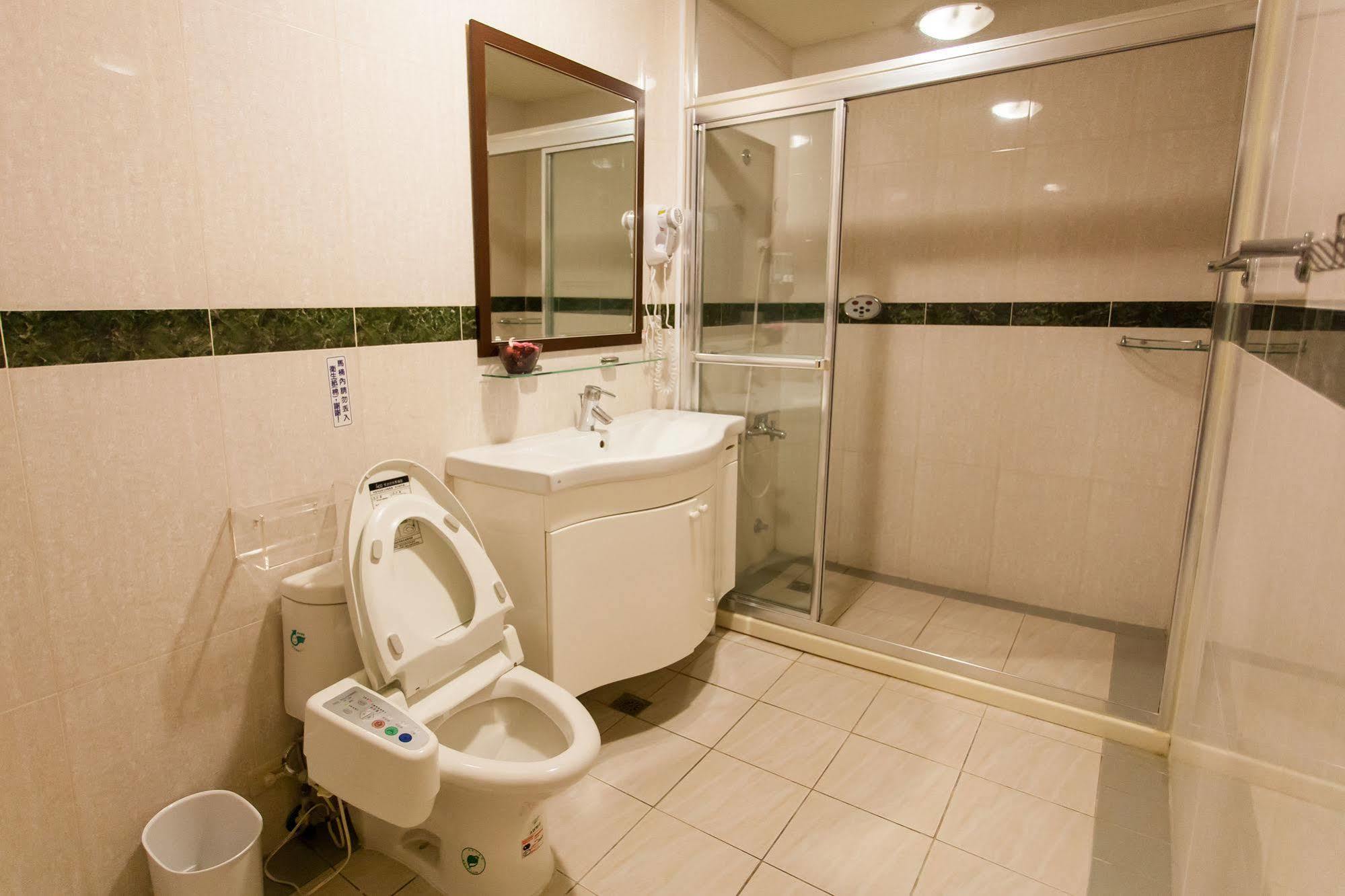 Bed and Breakfast Eureka Tainan Esterno foto