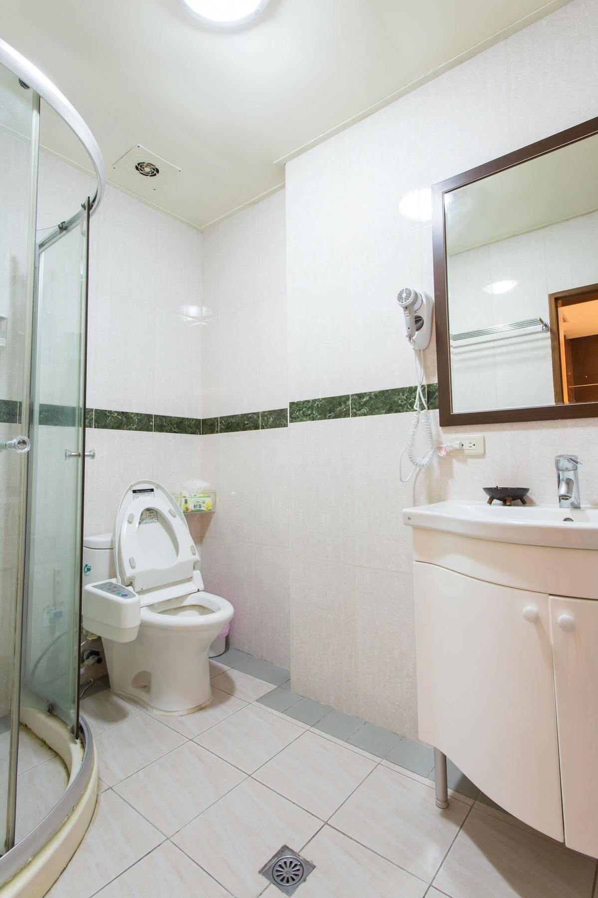 Bed and Breakfast Eureka Tainan Esterno foto