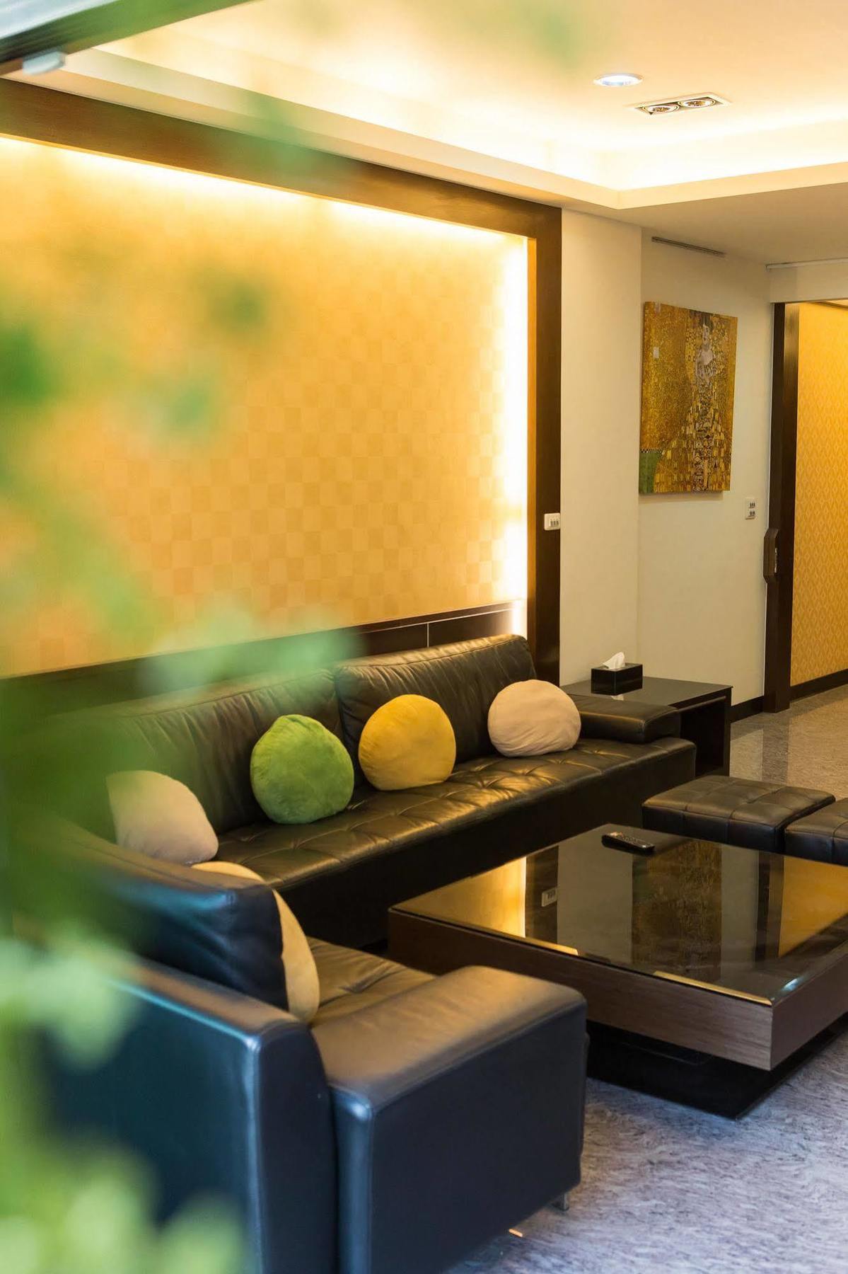 Bed and Breakfast Eureka Tainan Esterno foto
